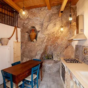 casa-vacanza-la-rocca.sicilyhotelsitaly.net/